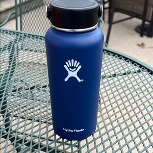 Hydro Flask Cobalt Blue Wide Mouth Bottle, 32 ounce